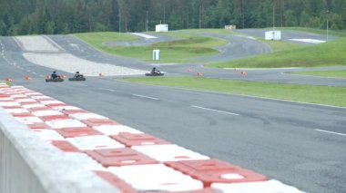 Yarış pisti sepeti rekabet