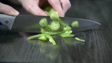 kadın kadar pırasa kesme
