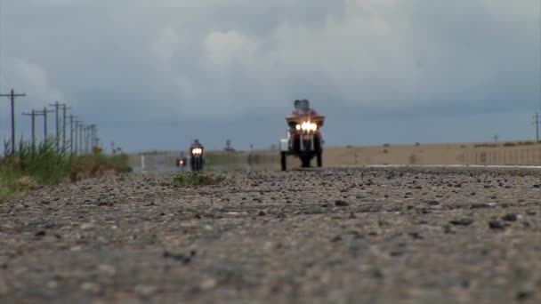 Tráfico por carretera en la gran carretera — Vídeo de stock