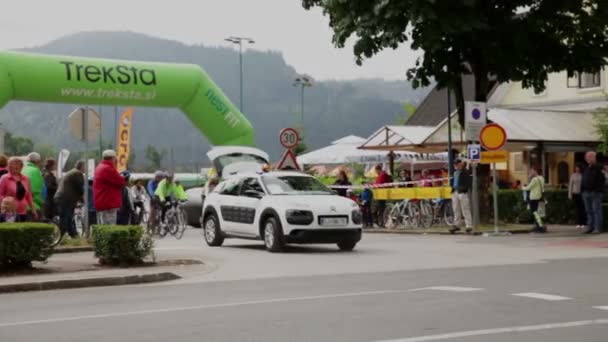 Inicio de esta maratón ciclista — Vídeos de Stock