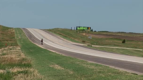 Athlète avançant sur la course — Video