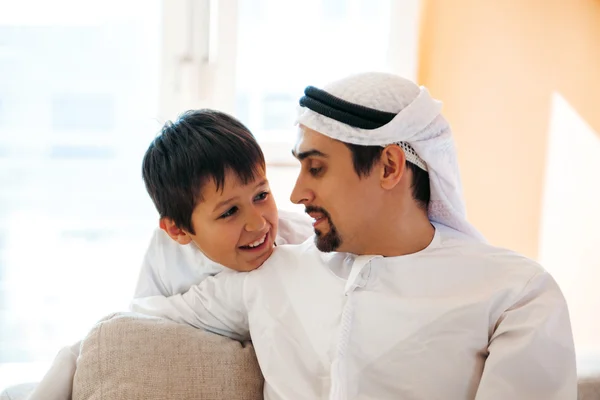 Árabe padre e hijo — Foto de Stock