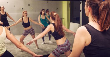 Dans sınıf egzersiz