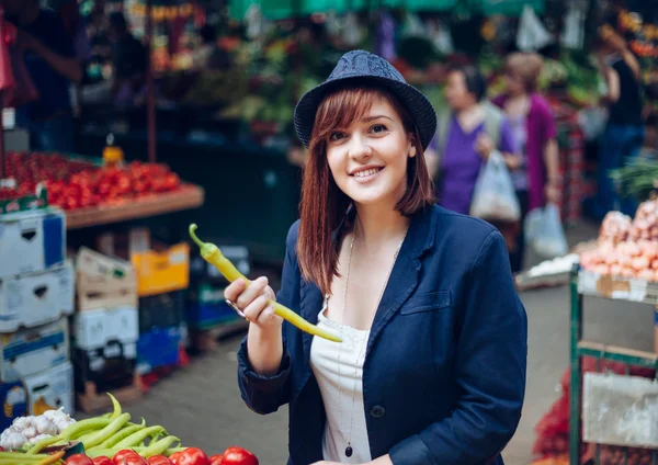 Female At Market Place — Stock Photo, Image