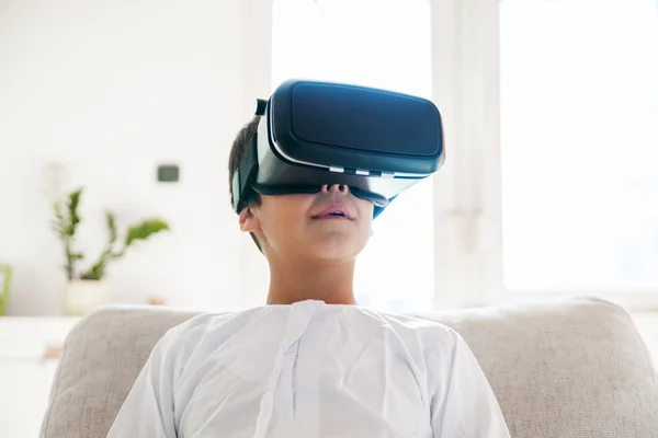 Arabian Boy Using VR Headset — Stock Photo, Image