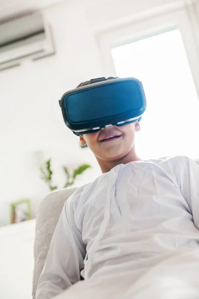 Arabian Boy Using VR Headset — Stock Photo, Image