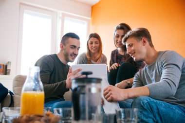 Genç öğrenci öğrenme