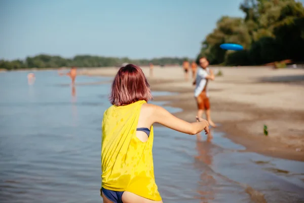 Hipster Friends At The Beach — Stock Photo, Image