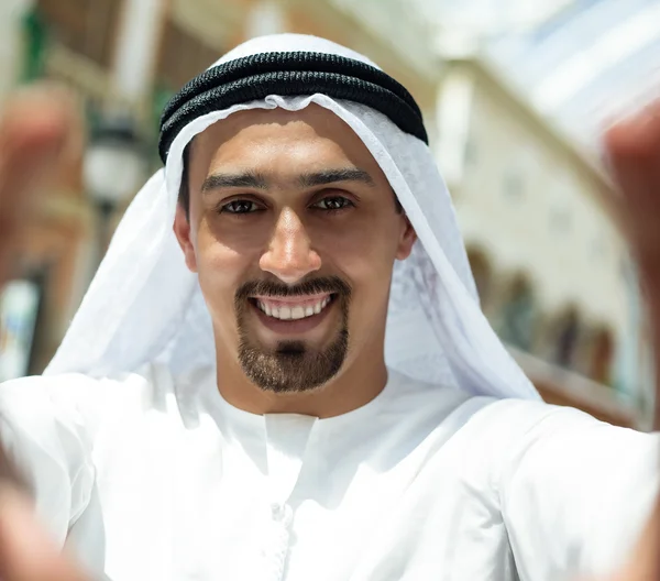 арабы в инсте. омар боркан аль гала 2019. омар боркан 2019. омар боркан аль гала селфи. арабский шейх селфи.