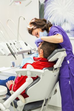 Diş kliniğinde tıbbi tedavi