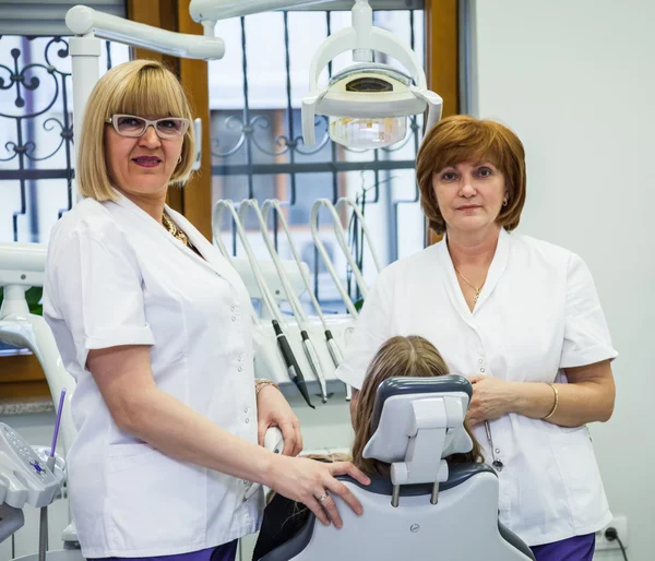 Alla clinica dentistica — Foto Stock