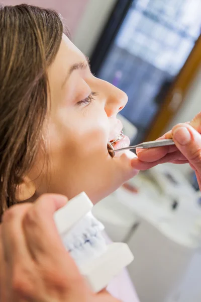 No dentista — Fotografia de Stock