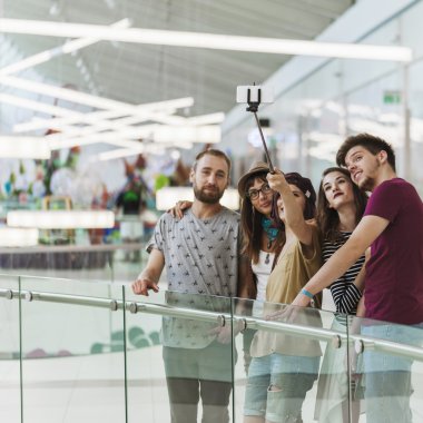 Alışveriş Selfie alarak hipsters