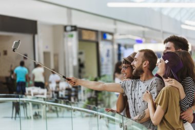 Alışveriş Selfie alarak hipsters