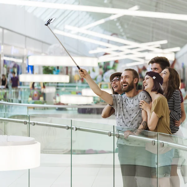 Alışveriş Selfie alarak hipsters — Stok fotoğraf