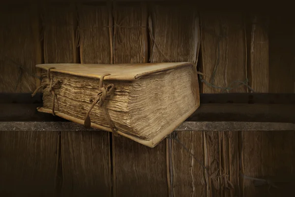 eski kitaplar. kırpma yolu