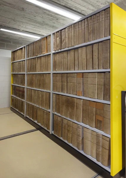 eski belgeleri klasörlerde under