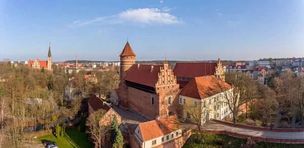 Zamek Warmińskiej Kapituły Olsztynie Kościół Garnizonowy Matki Bożej Królowej Polski — Zdjęcie stockowe