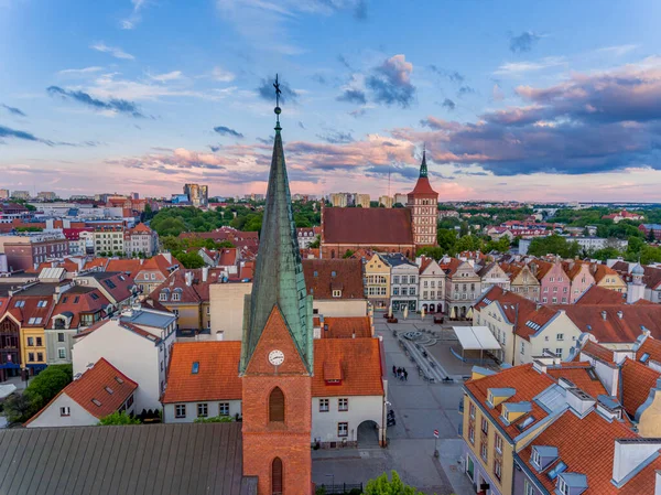 Olsztyn - eski kasaba, eski belediye binası, Saint James Katedrali Bazilikası, kiralık evler, Evanjelik Kilise