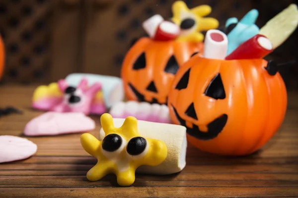 Caramelle con zucche nelle festività di Halloween — Foto Stock