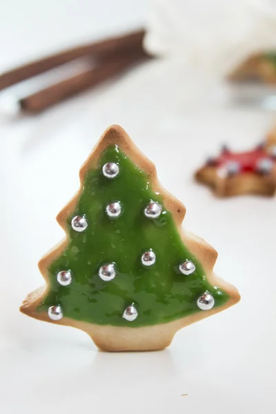Christmas handmade cookies tree on white background — Stock Photo, Image