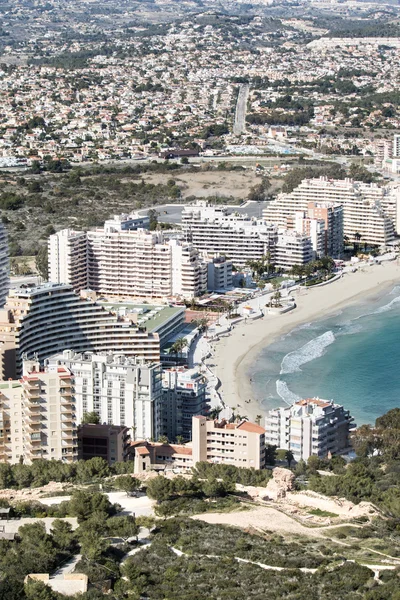 Widok miasta turystyczne, Calpe, Hiszpania — Zdjęcie stockowe
