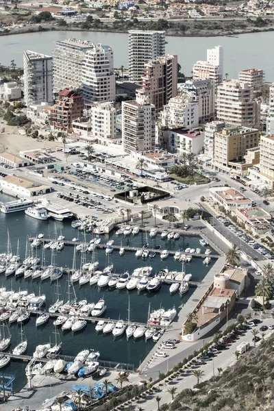 Pohled na turistické město, Calpe, Španělsko — Stock fotografie