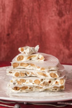 Turron, tipik İspanyol Noel tatlısı