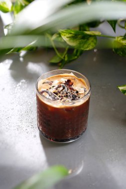 İrlanda kahvesi. Viski eklenmiş buzlu kahve..