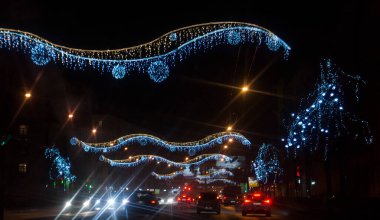 Noel tatili, sokak lambası süslemeleri. St. Petersburg 'da yeni yıl..