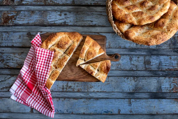 Pan Pita Ramadán Sobre Mesa Ramazan Pidesi — Foto de Stock