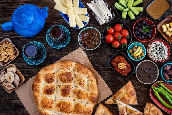 Ramadan Pita Table Suhoor Iftar — Stockfoto