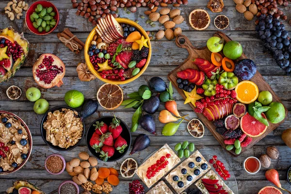 Breakfast Crispbread Snack Cream Cheese Fresh Fruits Healthy Food Concept — Stock Photo, Image