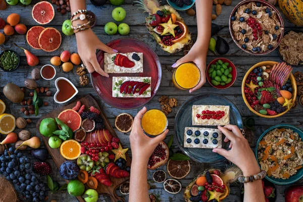 Breakfast Crispbread Snack Cream Cheese Fresh Fruits Healthy Food Concept — Stock Photo, Image