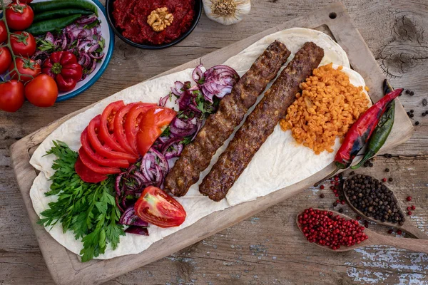 Nombreux Types Kebab Sur Table Comme Adana Kebab — Photo