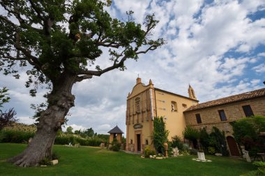 Bernardella, Ascoli Piceno, Marche. Madonna della Consolazione Sığınağı. Görünüm