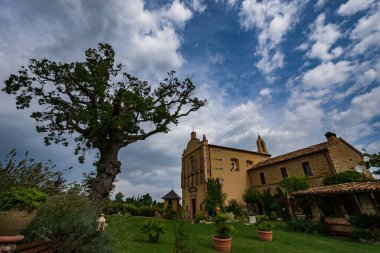 Bernardella, Ascoli Piceno, Marche. Madonna della Consolazione Sığınağı. Görünüm