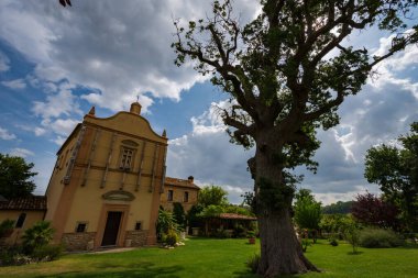 Bernardella, Ascoli Piceno, Marche. Madonna della Consolazione Sığınağı. Görünüm