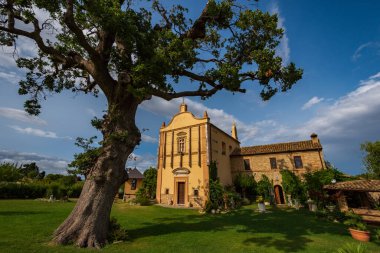 Bernardella, Ascoli Piceno, Marche. Madonna della Consolazione Sığınağı. Görünüm