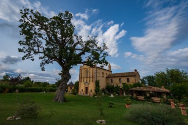 Bernardella, Ascoli Piceno, Marche. Madonna della Consolazione Sığınağı. Görünüm
