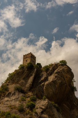 Roccascalegna, Ortaçağ Şatosu. Roccascalegna Şatosu, Chieti ilinin Roccascalegna belediyesine bağlı bir savunma yapısıdır..