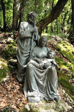 Collepardo, Frosinone, Lazio. Madonna delle Cese 'in mabedi. Doğal bir mağaranın içine inşa edilmiş küçük bir sığınak..