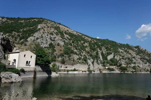 Villalago Laquila Itálie Jezero San Domenico Hermitage San Domenico Fantastické — Stock fotografie