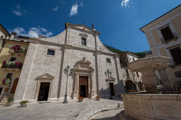 Pacentro Aquila Abruzzo Kostel Maria Maggiore Pochází Století Bílou Kamennou — Stock fotografie