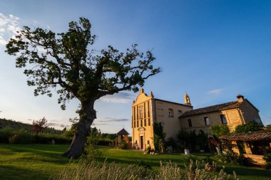 Bernardella, Ascoli Piceno, Marche. Madonna della Consolazione Sığınağı. Görünüm