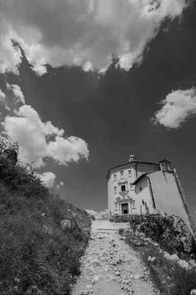 Abruzzo Laquila Rocca Calascio Igreja Della Piet Igreja Está Localizada — Fotografia de Stock