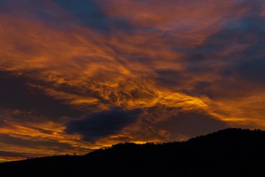 Molise, İtalya. Muhteşem kış gündoğumu.