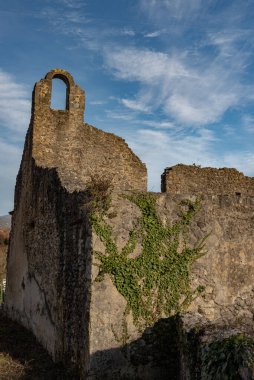 Isernia, Molise, S. Spirito Göksel Manastırı 'nın kalıntıları. Görünüm.