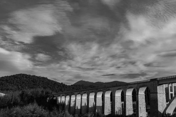 Isernia Molise Italia Ponte Ferroviario Santo Spirito Vista — Foto Stock