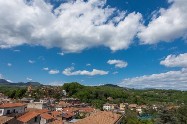 Teano, Campania Felix, İtalya. Güney İtalya 'nın en güzel yerlerinden birinin muhteşem manzarası. Adı da antik Romalılar olan Campania Felix..